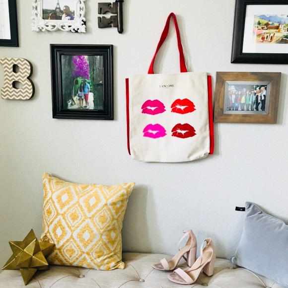 Lancôme | Kissy Lips Canvas Tote - Picture 4 of 5